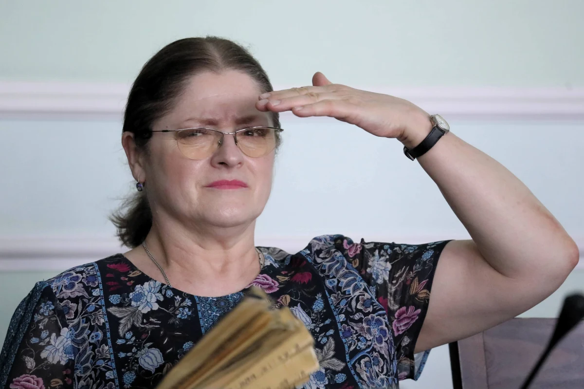 Pani sędzia jest na liście osób, które jeździły do Brukseli i nadawały na Polskę – tak na posiedzeniu KRS Krystyna Pawłowicz uzasadniła gwałtowny sprzeciw wobec rozpatrywania kandydatki do Wojewódzkiego Sadu Administracyjnego. Kandydatki nie poparł nikt, a listę pozostałych "nadających na Polskę" rozdano wszystkim członkom Krajowej Rady Sądownictwa.