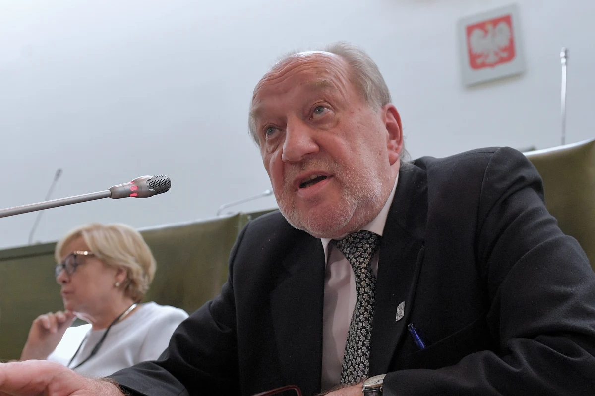 ​Prof. Małgorzacie Gersdorf zostanie wypłacona pensja, tak jakby normalnie pracowała - zapowiedział sędzia SN Józef Iwulski. Dodał, że w związku z tą decyzją możliwe są konsekwencji w postaci postępowania dyscyplinarnego.