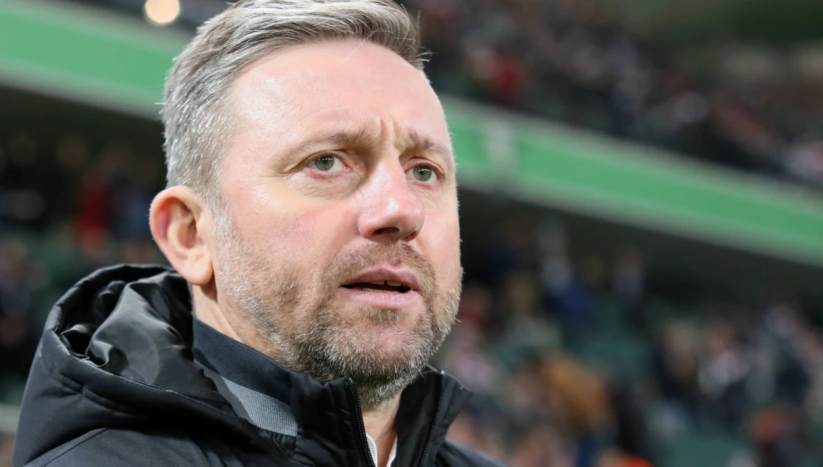 Jerzy Brzęczek będzie selekcjonerem piłkarskiej reprezentacji Polski - poinformował PZPN. Ostatnio pracował jako trener Wisły Płock, w przeszłości był m.in. kapitanem drużyny narodowej, a wcześniej olimpijskiej, z którą wywalczył srebro na igrzyskach w Barcelonie.

