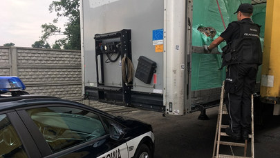 Opole: Zatrzymano nielegalny transport śmieci z Wielkiej Brytanii