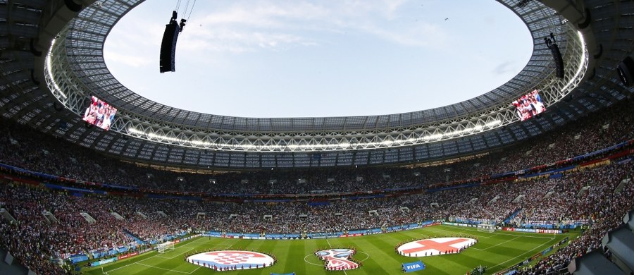 Moskiewskie Łużniki będą w niedzielę areną finału piłkarskich mistrzostw świata między Francją a Chorwacją. Wybudowany w latach 50. obiekt przeszedł przed mundialem gruntowną przebudowę, choć zachowano monumentalną fasadę, dach oraz całą bryłę słynnego stadionu.