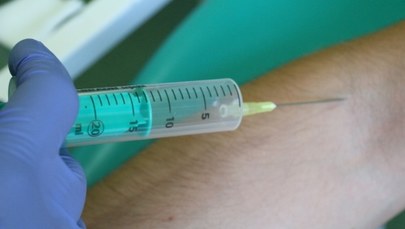 Włochy: Sąd wymierzył pierwszą karę dla antyszczepionkowców