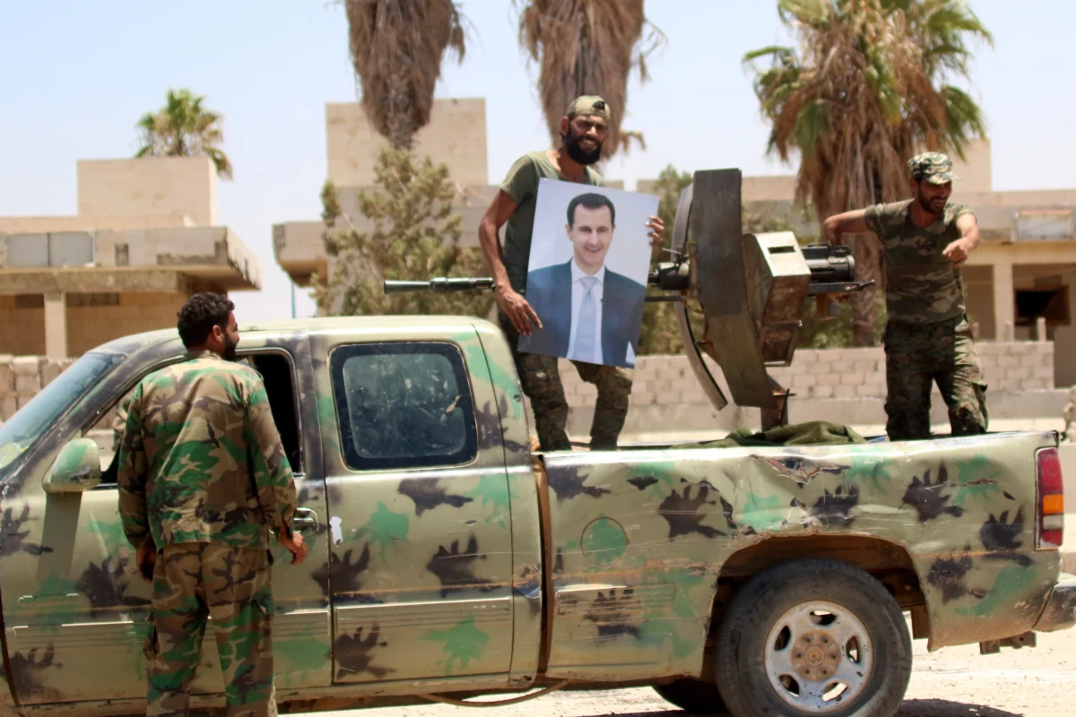 ​Syryjskie siły rządowe zajęły w niedzielę wieś Mashara położoną w muhafazie Al-Kunajtira - poinformowało Syryjskie Obserwatorium Praw Człowieka. Jest to pierwszy atak przeciwko rebeliantom w tym regionie od czasu rozpoczęcia ofensywy na południowym zachodzie Syrii.