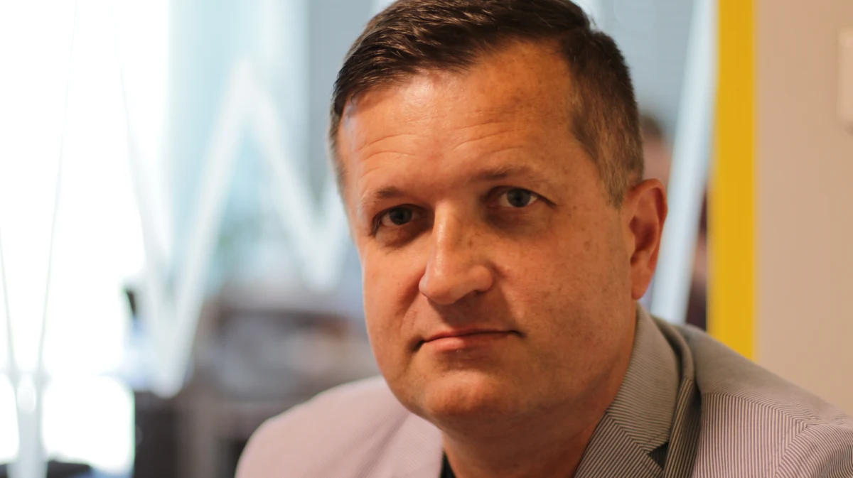 "Tam (w Helsinkach) na pewno nie wydarzyło się dla Polski nic dobrego - a jeżeli nie wydarzyło się nic dobrego, to musimy zakładać, że wydarzyło się coś złego. Jeżeli następuje zbliżenie USA z Rosją, to musi następować czyimś kosztem" - tak poniedziałkowe rozmowy Donalda Trumpa i Władimira Putina podsumował w Rozmowie w samo południe w RMF FM gen. Jarosław Stróżyk, były wiceszef wywiadu NATO, a obecnie ekspert fundacji Stratpoints. Komentując helsińskie wypowiedzi prezydenta USA, stwierdził wprost, że "trudno mieć zaufanie do Trumpa, który potrafi zmieniać zdanie co godzinę". Dopytywany zaś przez Marcina Zaborskiego o to, w co gra Trump, odparł: "Myślę, że chce uchodzić za bardzo dobrego biznesmena, który przedkłada sprawy gospodarcze nad polityczne - a to trudno pogodzić długofalowo".