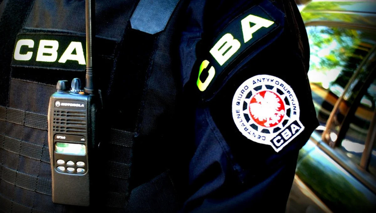 ​Agenci CBA w Łodzi zatrzymali dwóch urzędników - byłego dyrektora łódzkiego Zarządu Dróg i Transportu oraz naczelnika z zarządu inwestycji miejskich, którzy mieli działać na szkodę łódzkiego magistratu.