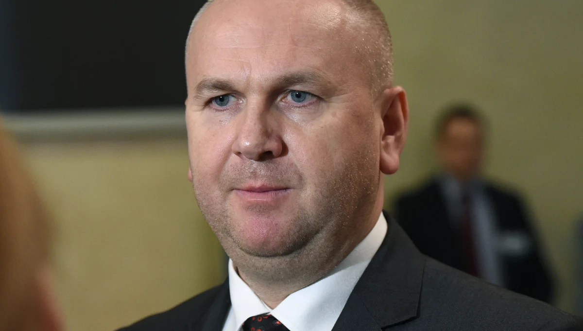 "Sprawa ma charakter niejawny, nie znam materiałów, na podstawie których postawiono zarzut" - mówi RMF FM Paweł Wojtunik. Były szef CBA usłyszał dziś w krakowskiej prokuraturze zarzuty - między innymi niedopełnienia obowiązków i utrudniania postępowania.