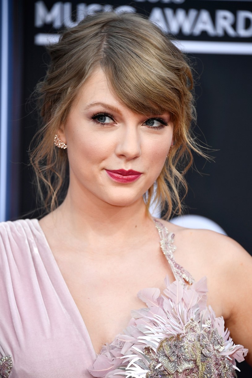 Czyżby Taylor Swift szykowała nowy materiał? Do sieci trafiły zdjęcia amerykańskiej wokalistki opuszczającej nowojorskie studio nagraniowe.  