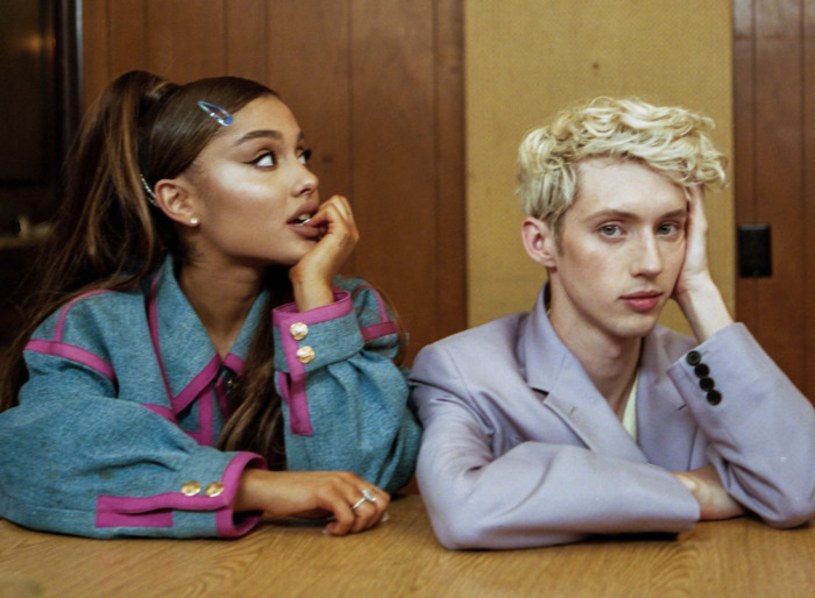 Troye Sivan zaprezentował oficjalny teledysk do singla "Dance To This". Zarówno w utworze, jak i w klipie pojawia się Ariana Grande. Piosenka jest zapowiedzią nowego albumu Sivana, "Bloom". 