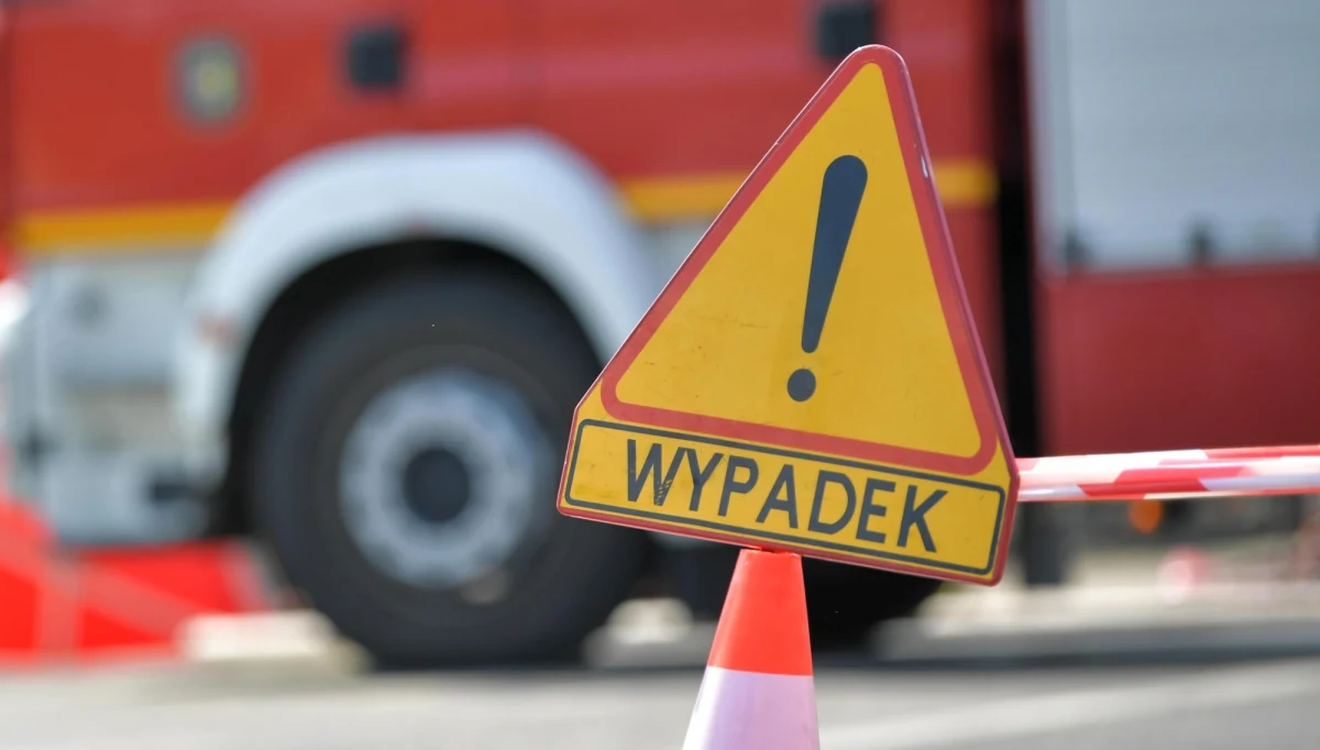 Cztery osoby - w tym 14-latka - trafił do szpitalu po wypadku na autostradzie A4 w kierunku Krakowa w Mysłowicach (Śląskie). Przez półtorej godziny ruch był tam wstrzymany. 