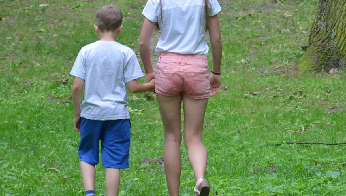 ​Jedna czwarta włoskich rodzin gubi dziecko w czasie wakacji - wynika z sondażu odnotowanego przez media. Najczęściej dzieci gubią się na plaży, a średni czas poszukiwań wynosi 7 minut. Włosi są obok Hiszpanów w europejskiej czołówce w tej dziedzinie.