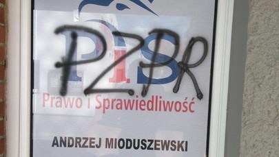 Zatrzymano sprawczynię ataku na biuro parlamentarzystów PiS w Wąbrzeźnie