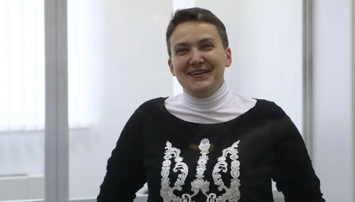 W jej obronie milczą także polscy politycy, w tym Marek Kuchciński, Małgorzata Gosiewska i Marcin Święcicki, którzy lansowali się na przyjaźni z nią. Biskup Tadeusz Pieronek też nie biega po studiach telewizyjnych, aby obronić uwięzionej. No cóż, po raz kolejny polityczne geszefty z Petro Poroszenką i ukraińskimi oligarchami stały ważniejsze od praw człowieka. 