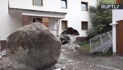 20-tonowy głaz stoczył się z góry i uderzył w dom w Tyrolu