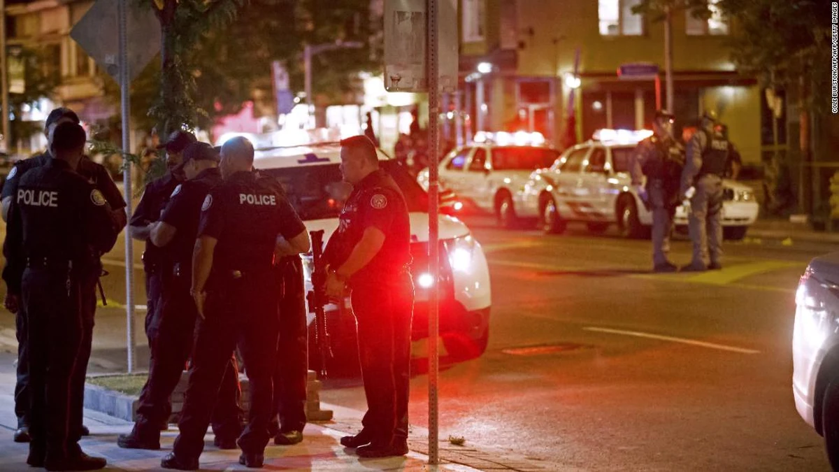 Kanadyjska policja poinformowała, że bilans niedzielnej strzelaniny w Toronto wzrósł do dwóch ofiar śmiertelnych. Rannych zostałoo 12 osób. Wcześniej informowano o jednej osobie zabitej. Na razie nie wiadomo, jakie były przyczyny zajścia.