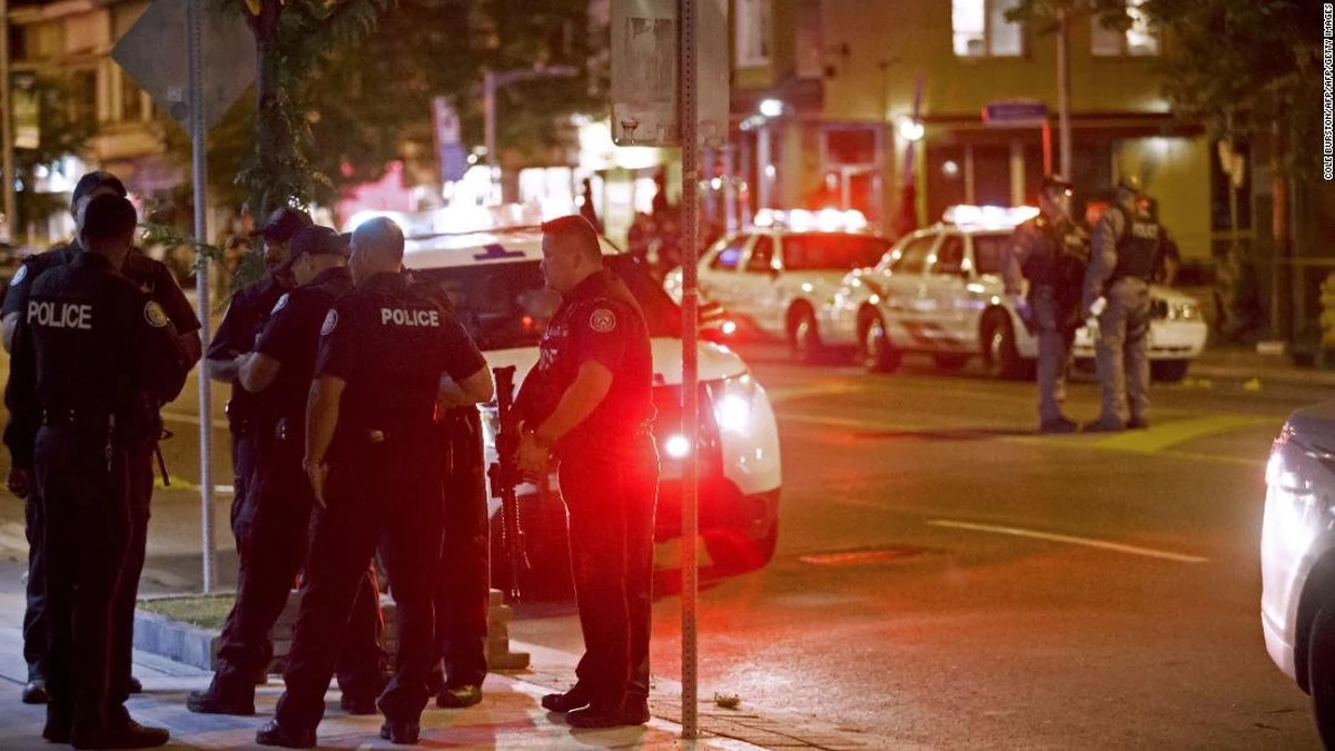 Specjalna jednostka śledcza (SIU) prowincji Ontario zidentyfikowała 29-letniego sprawcę niedzielnej strzelaniny w Toronto, w której zginęły 2 osoby. Jest nim mieszkaniec tego miasta, Faisal Hussain. Rodzina mężczyzny przekazała, że miał on problemy psychiczne.