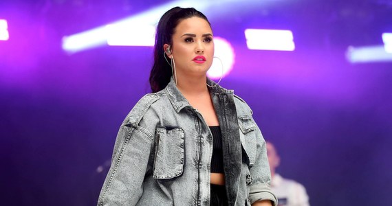 ​25-letnia amerykańska piosenkarka pop Demi Lovato trafiła do szpitala w Los Angeles. Według mediów, gwiazda najprawdopodobniej przedawkowała narkotyki. Jej stan jest obecnie stabilny.