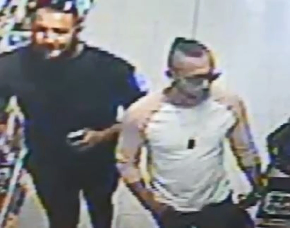 Pięciu mężczyzn zostało oskarżonych o poważne uszkodzenie ciała 3-letniego dziecka. Staną dziś przed sądem w Wielkiej Brytanii za oblanie malucha kwasem. Teraz okazuje się, że dziecko zostało poparzone przypadkowo, bo celem ataku była jego matka. 