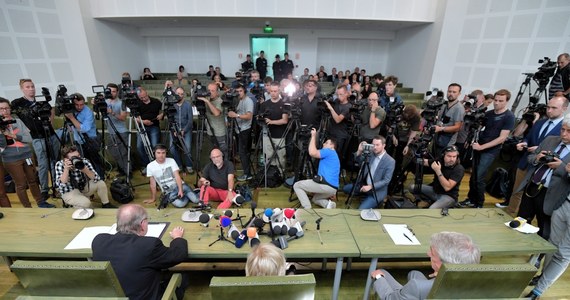 Masz jeszcze dobę na podjęcie decyzji. Zgłoszenie w konkursie na sędziego Sądu Najwyższego od tygodnia leży przed tobą na biurku - sprawdzone, gotowe do wysłania. Wydałeś w życiu setki wyroków, ale wciąż nie wiesz, czy powinieneś je wysłać. Cholera.