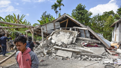 Silne trzęsienie ziemi w Indonezji. Co najmniej 14 ofiar