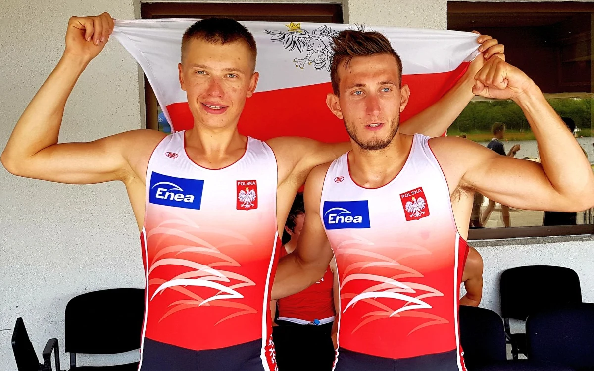 Męska dwójka podwójna Mateusz Świętek - Fabian Barański zdobyła brązowy medal młodzieżowych mistrzostw świata (U23), które w niedzielę zakończyły się w Poznaniu. To jedyna polska osada, która wystąpiła w finale A.
