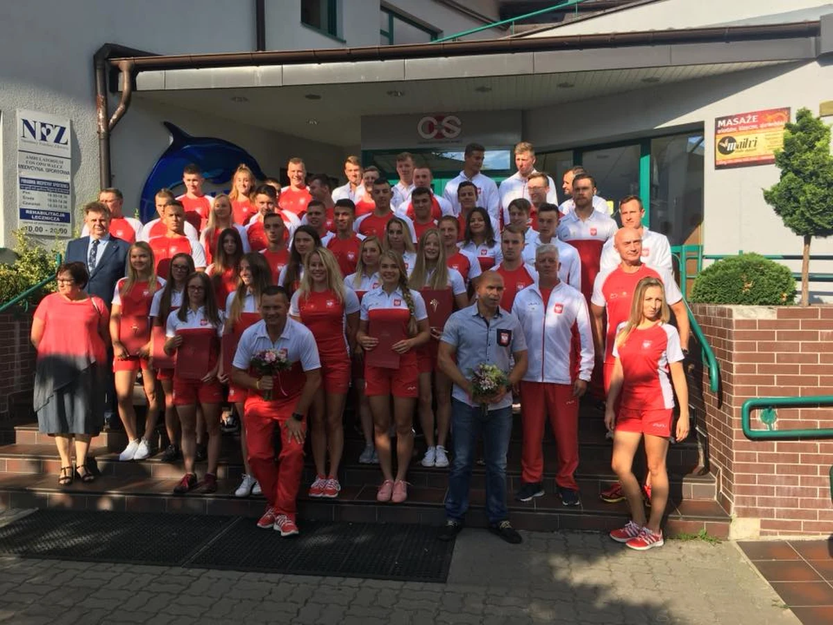 Cztery medale - złoty, dwa srebrne i brązowy - zdobyli polscy kajakarze w mistrzostwach świata młodzieżowców i juniorów w bułgarskim Płowdiw. Jedyne zwycięstwo odniósł Bartosz Grabowski w wyścigu K1 200 m juniorów.