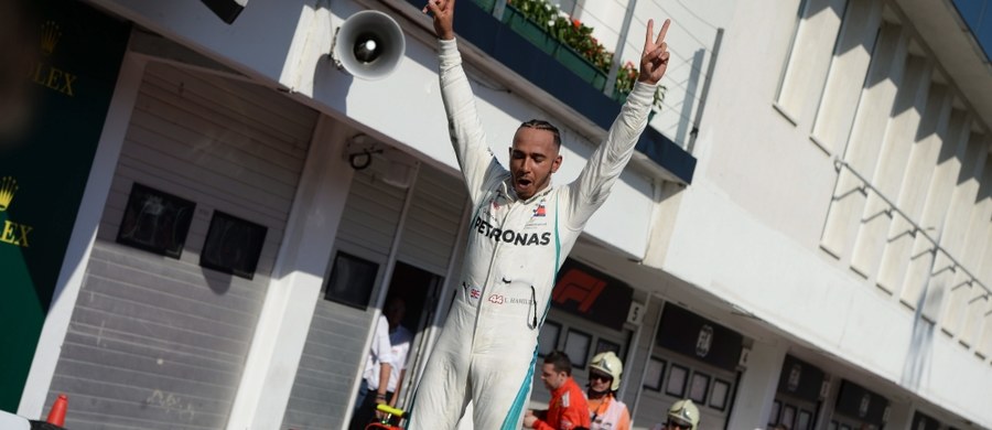 Broniący tytułu Brytyjczyk Lewis Hamilton (Mercedes GP) wygrał wyścig o Grand Prix Węgier na torze Hungaroring, 12. rundę mistrzostw świata Formuły 1. Pozostałe miejsca na podium zajęli kierowcy Ferrari Niemiec Sebastian Vettel i Fin Kimi Raikkonen.