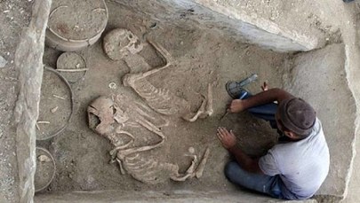 "Romeo i Julia" kazachskich stepów. Odkryto grób kochanków sprzed 5000 lat