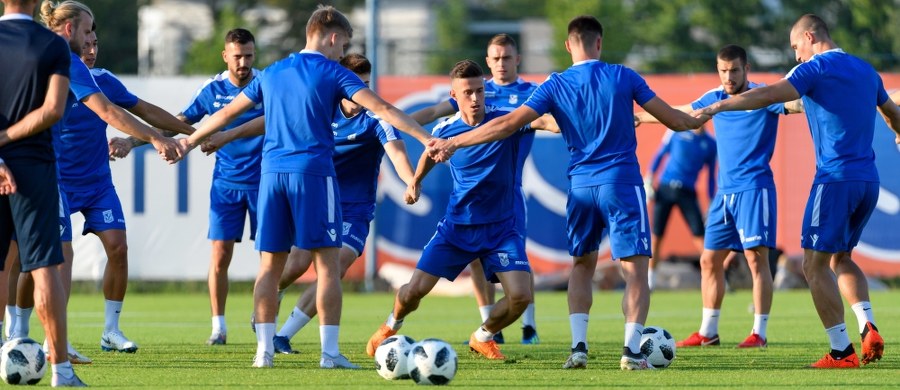 Po porażce u siebie z AS Trencin 0:1, w czwartek Górnik Zabrze rozegra rewanżowy mecz w słowackiej Myjavie w drugiej rundzie kwalifikacji piłkarskiej Ligi Europejskiej. W lepszej sytuacji są pozostałe polskie kluby, tj. Lech Poznań i Jagiellonia Białystok.