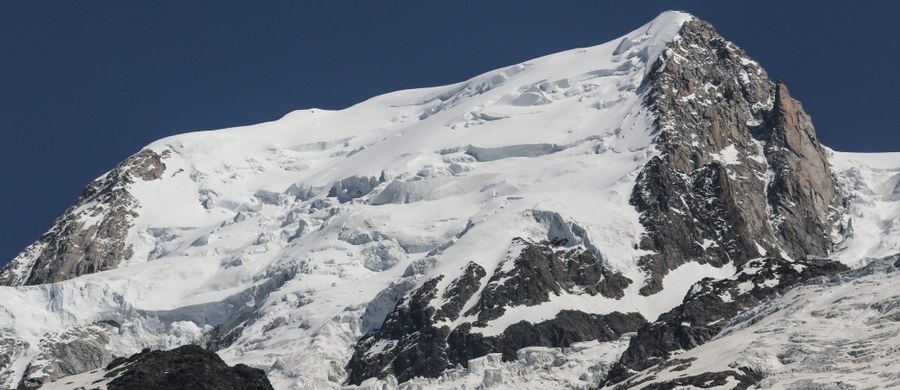 Trzej francuscy alpiniści zginęli w masywie Mont Blanc na Dômes de Miage (3673 m) w pobliżu włoskiej granicy. Informację potwierdziła już francuska żandarmeria.
