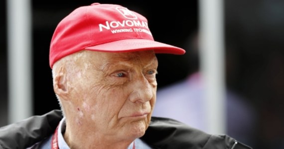 Trzykrotny mistrz świata Formuły 1 Austriak Niki Lauda znajduje się w poważnym stanie w szpitalu w Wiedniu. Niemieckie i austriackie media poinformowały, że 69-letni legendarny kierowca przeszedł przeszczep płuc.