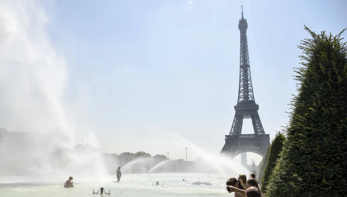 ​Słynna paryska atrakcja turystyczna, wieża Eiffla, która w środę po południu została zamknięta dla turystów z powodu strajku personelu, zostanie otwarta w piątek rano - podała AFP w czwartek.