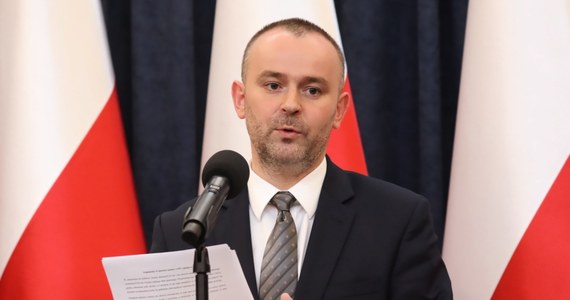 Postanowienie Sądu Najwyższego z czwartku zostało wydane bez podstawy prawnej i nie odpowiada polskiemu prawu; w polskim systemie prawnym nie ma żadnego zawieszenia stosowania przepisów ustawy - powiedział wiceszef Kancelarii Prezydenta Paweł Mucha.
