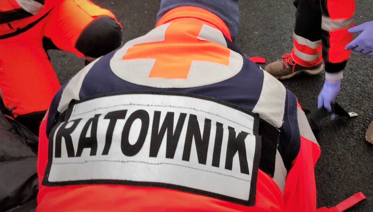 Ratownicy zdecydowali, że odwieszą protest, a jeśli Ministerstwo Zdrowia nie zrealizuje ich postulatów, zaostrzą go - poinformował w oświadczeniu Komitet Protestacyjny Ratowników Medycznych. 