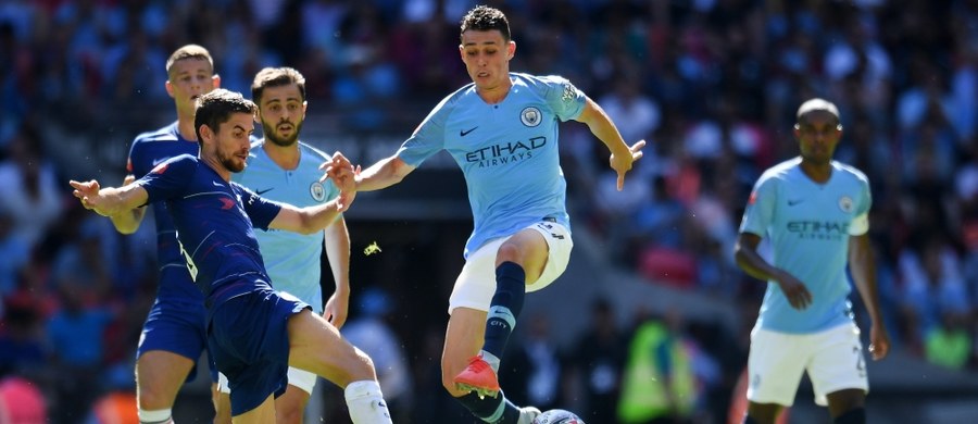 Mistrzowie Anglii, piłkarze Manchesteru City wywalczyli Tarczę Wspólnoty. W niedzielę na Wembley wygrali ze zdobywcą krajowego pucharu Chelsea Londyn 2:0. Obie bramki zdobył Argentyńczyk Sergio Aguero.