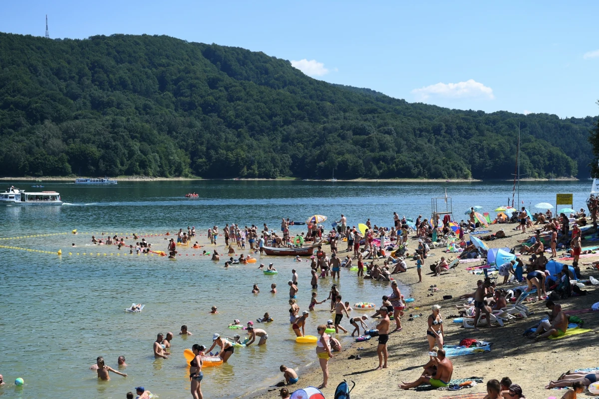 Synoptycy wydali ostrzeżenia drugiego stopnia przed upałem dla pięciu województw, a dla części lubuskiego - po raz pierwszy w czasie tegorocznnego lata - wydano alert najwyższego, trzeciego stopnia.