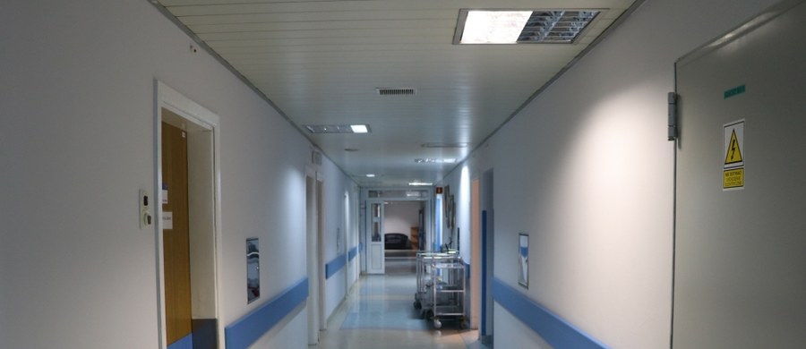 ​Dwa oddziały szpitala w Grodzisku Wielkopolskim - noworodkowy i ginekologiczno-położniczy - zostały zamknięte do odwołania. Powodem tej decyzji jest brak personelu medycznego, w szczególności lekarzy, którzy - według dyrekcji - sami wypowiedzieli kontrakty. 