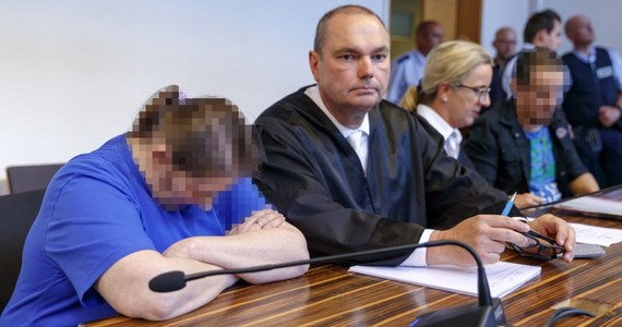 ​Niemiecki sąd we Freiburgu skazał kobietę, która molestowała swoje małe dziecko i sprzedawała je pedofilom w tzw. dark necie. Do więzienia trafi także jej partner, który w przeszłości był już skazany za pedofilię.