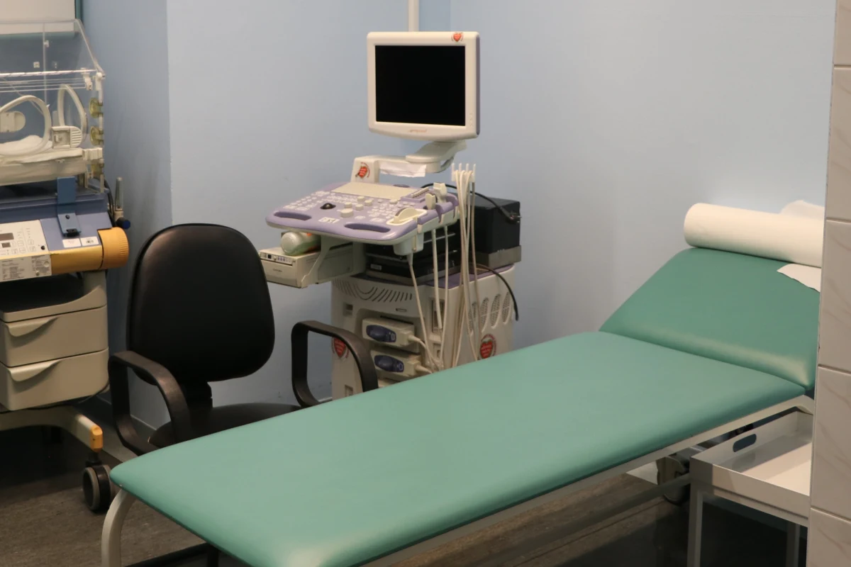 Sanepid w Słupsku prowadzi kontrolę w jednym z ośrodków kolonijnych w pobliskim Poddąbiu, po tym jak kilkanaścioro dzieci trafiło do szpitala z objawami zatrucia. 