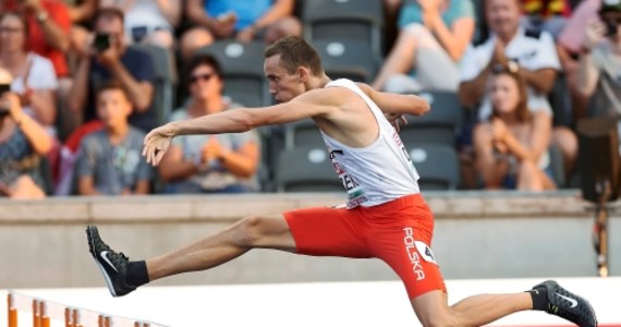 Patryk Dobek wywalczył awans do finału biegu na 400 m przez płotki na lekkoatletycznych mistrzostwach Europy! Mniej szczęśliwie ułożyła się berlińska rywalizacja dla dwójki naszych sprinterów: Ewa Swoboda i Dominik Kopeć pożegnali się z nią w półfinałach biegu na dystansie 100 m.