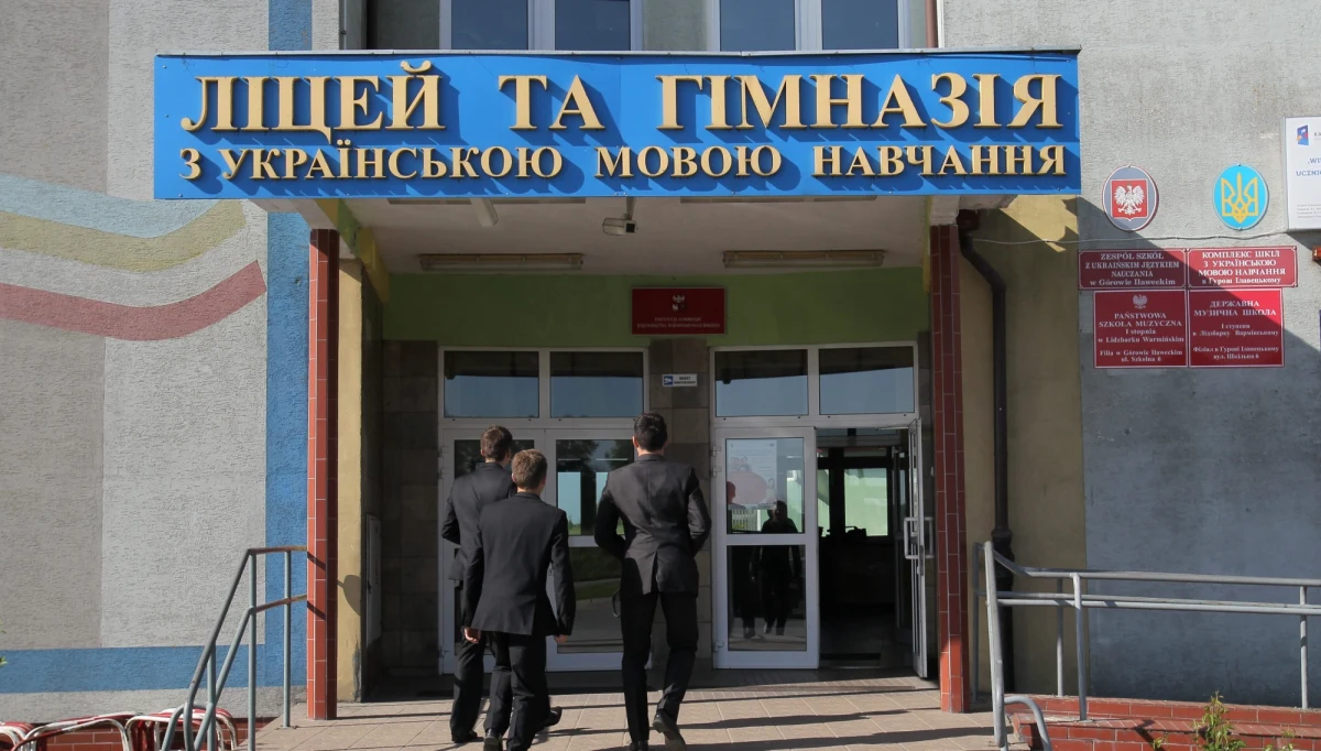 ​"Opieramy się na doświadczeniach płynących z konfliktów na wschodzie Europy" - tak resort obrony argumentuje zbieranie informacji na temat obywateli polskich innej niż polska narodowości. Przedstawiciele organizacji skupiających takie osoby, po informacjach RMF FM zwróciły się do rządu o wyjaśnienia, twierdząc, że taka praktyka łamie prawa obywatelskie i jest dyskryminująca.