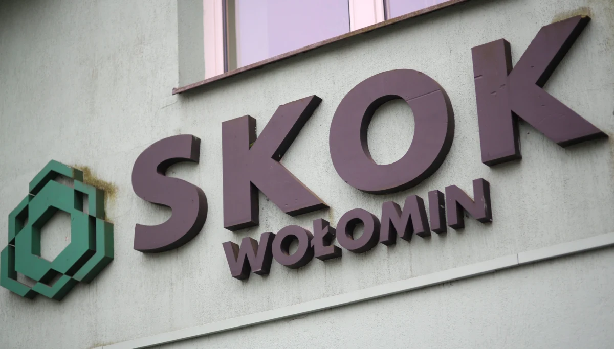 ​Cztery osoby zatrzymano w śledztwie dotyczącym SKOK Wołomin - podała w komunikacie Prokuratura Krajowa. Są podejrzani o umożliwianie wyłudzenia kredytów na łączną kwotę 3,75 mln zł.