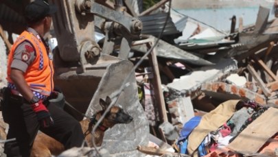 Wzrasta liczba ofiar trzęsienia ziemi w Indonezji