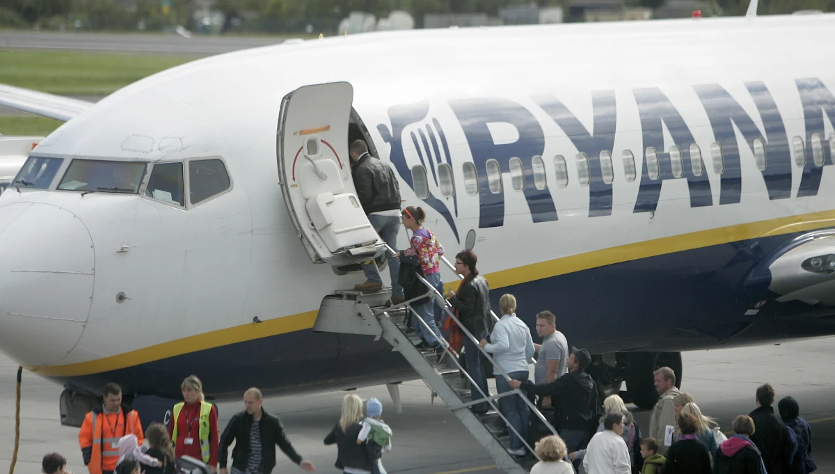 ​Problemy polskich turystów, którzy przez odwołany lot linii Ryanair, utknęli dzisiaj w Bułgarii. Co najmniej kilkadziesiąt osób dowiedziało się dzisiaj dopiero rano o odwołanym połączeniu z Burgas do lotniska Jasionka w Rzeszowie.