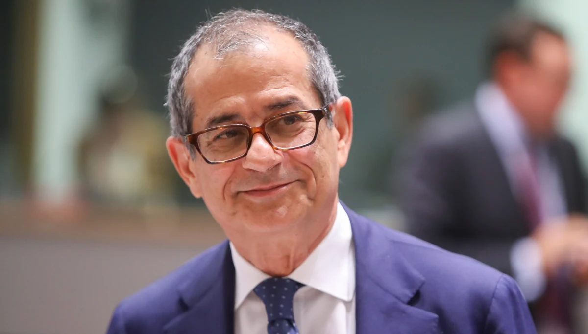 Przewidywany przez rząd Włoch, niższy od dotąd prognozowanego wzrost gospodarczy w 2019 roku podniesie deficyt budżetowy i spowolni redukcję długu publicznego - poinformował minister gospodarki i finansów Giovanni Tria.