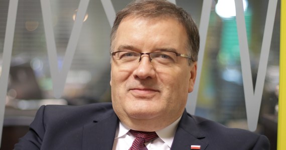 "Będzie bardzo trudno przekonać prezydenta, by zmienił zdanie w sprawie nowej ordynacji wyborczej do Parlamentu Europejskiego" -  mówi RMF FM prezydencki minister Andrzej Dera. Andrzej Duda w rozmowie z "Dziennikiem Gazetą Prawną" przyznał, że mocno skłania się do zawetowania ustawy. Decyzja wydaje się przesądzona.