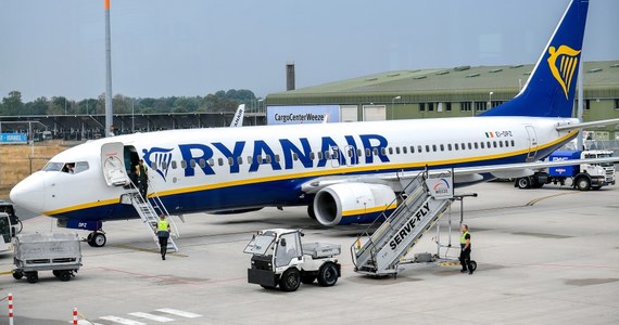 ​Trwa dobowy strajk pilotów linii pasażerskiej Ryanair. Tani przewoźnik był zmuszony odwołać 400 lotów swoich maszyn. Część tych utrudnień dotyczy także Polski.