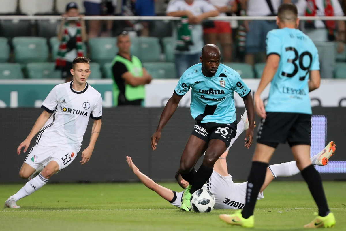 ​"Gramy mecz za meczem, nie mamy czasu na zmiany, m.in. w aspekcie mentalnym. Musimy wygrywać" - stwierdził trener piłkarzy Legii Aleksandar Vukovic przed spotkaniem ekstraklasy z Piastem w Gliwicach. W czwartek stołeczny zespół przegrał z Dudelange 1:2 w Lidze Europejskiej.