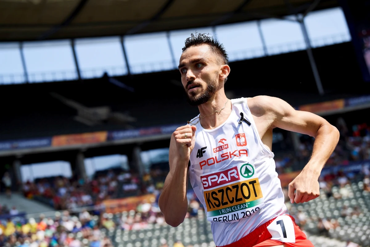 Adam Kszczot (RKS Łódź) swym najlepszym wynikiem w sezonie 1.44,59 zdobył w biegu na 800 m złoty medal mistrzostw Europy w Berlinie. Czwarty był Michał Rozmys (UKS Barnim Goleniów) - 1.45,32, a piąty Mateusz Borkowski (RKS Łódź) - 1.45,42. Obaj poprawili rekordy życiowe.