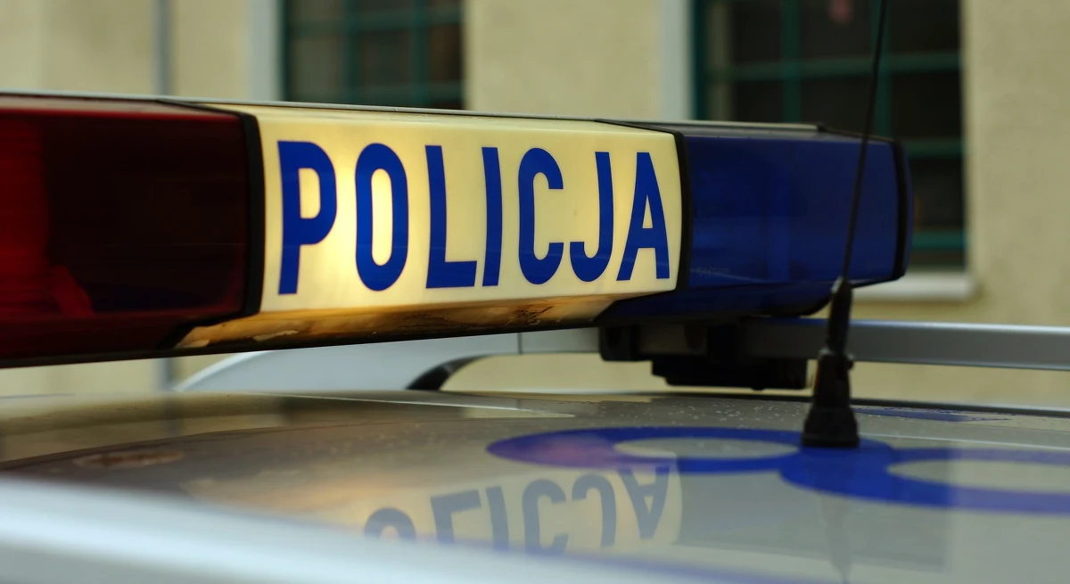 Nie żyje 66-letnia kobieta zaatakowana nożem przez 39-letniego mężczyznę w Staszowie w Świętokrzyskiem. Ranny został partner kobiety, również zaatakowany przez 39-latka. Informację o ataku nożem otrzymaliśmy na Gorącą Linię RMF FM.