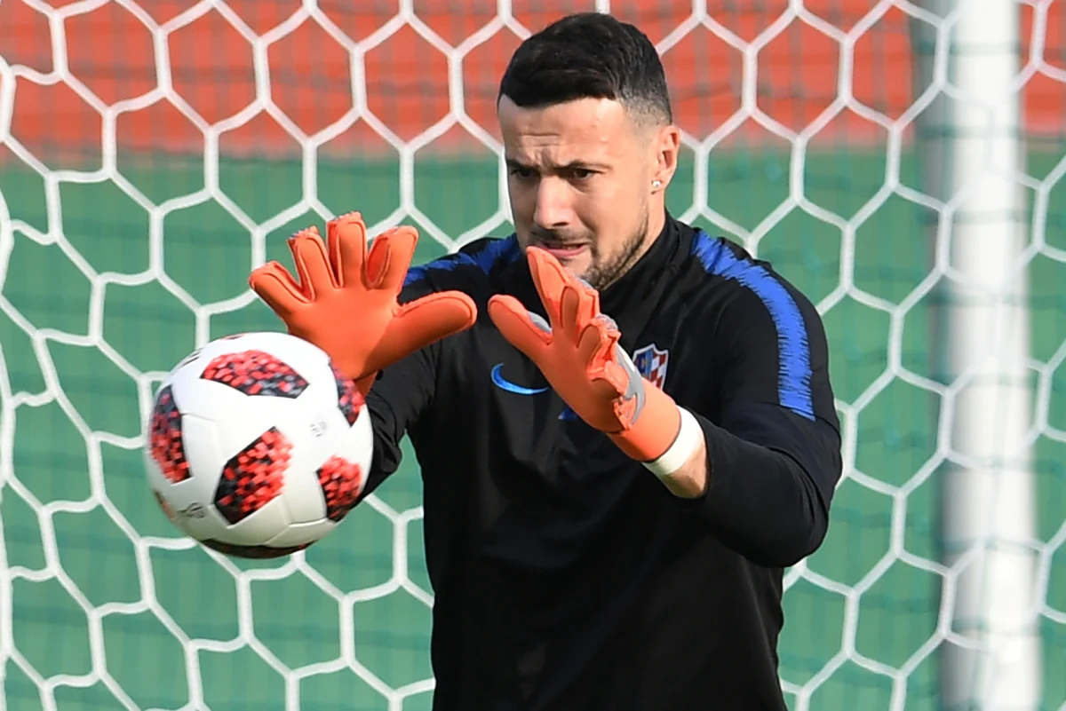 ​Piłkarska reprezentacja Chorwacji, która w lipcu wywalczyła w Rosji wicemistrzostwo świata, doznała kolejnego dużego osłabienia. Bramkarz Danijel Subasic poinformował, że podjął decyzję o odejściu z drużyny narodowej.
